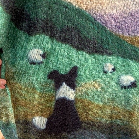 Unique lightweight sweater with dog and sheep - Picture 6 of 6